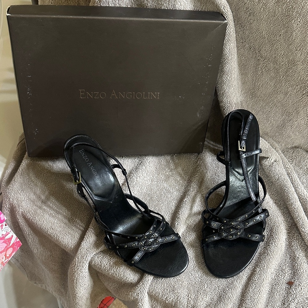 Enzo Angiolini Black Strappy Sandals